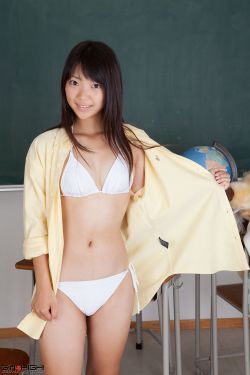 村里来了个暴走女外科